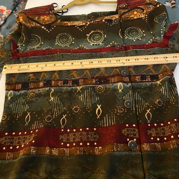 John Roberts Beautiful Dress with Southwest Style material - Picture 5 of 9